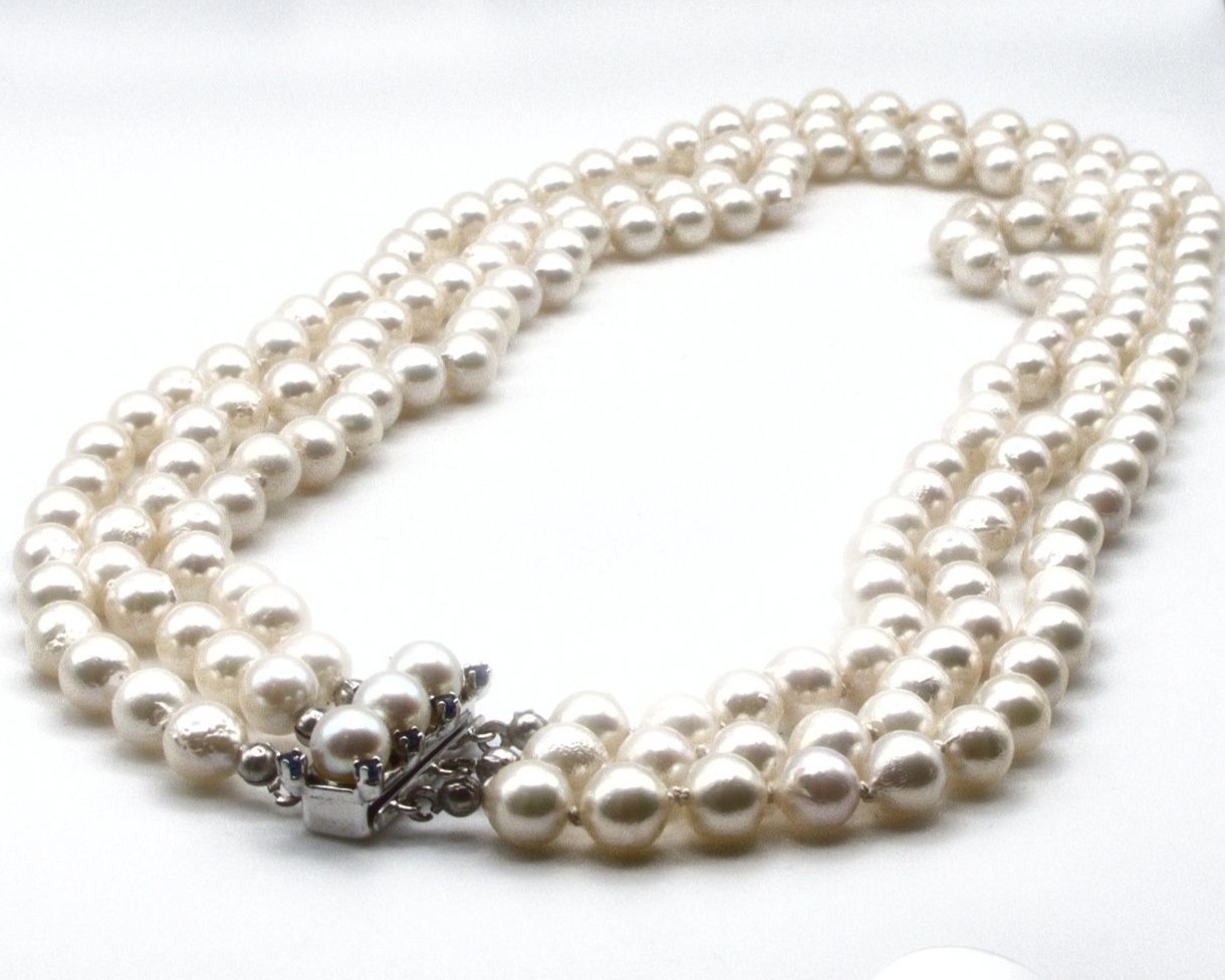 Produktfoto: COLLIER PERLEN 6,5 MM &Oslash; DREIREIHIG SAPHIRE L&Auml;NGE 43,5 CM JG 960100271000012